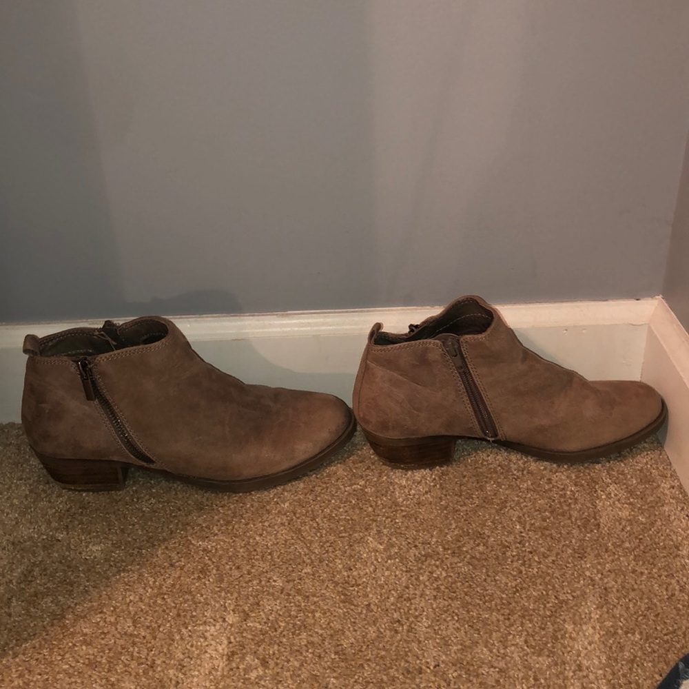 Brown/tan Booties